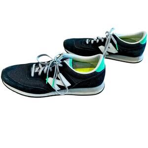 New Balance Women’s 620 Sneakers Black White Size 10 EUC